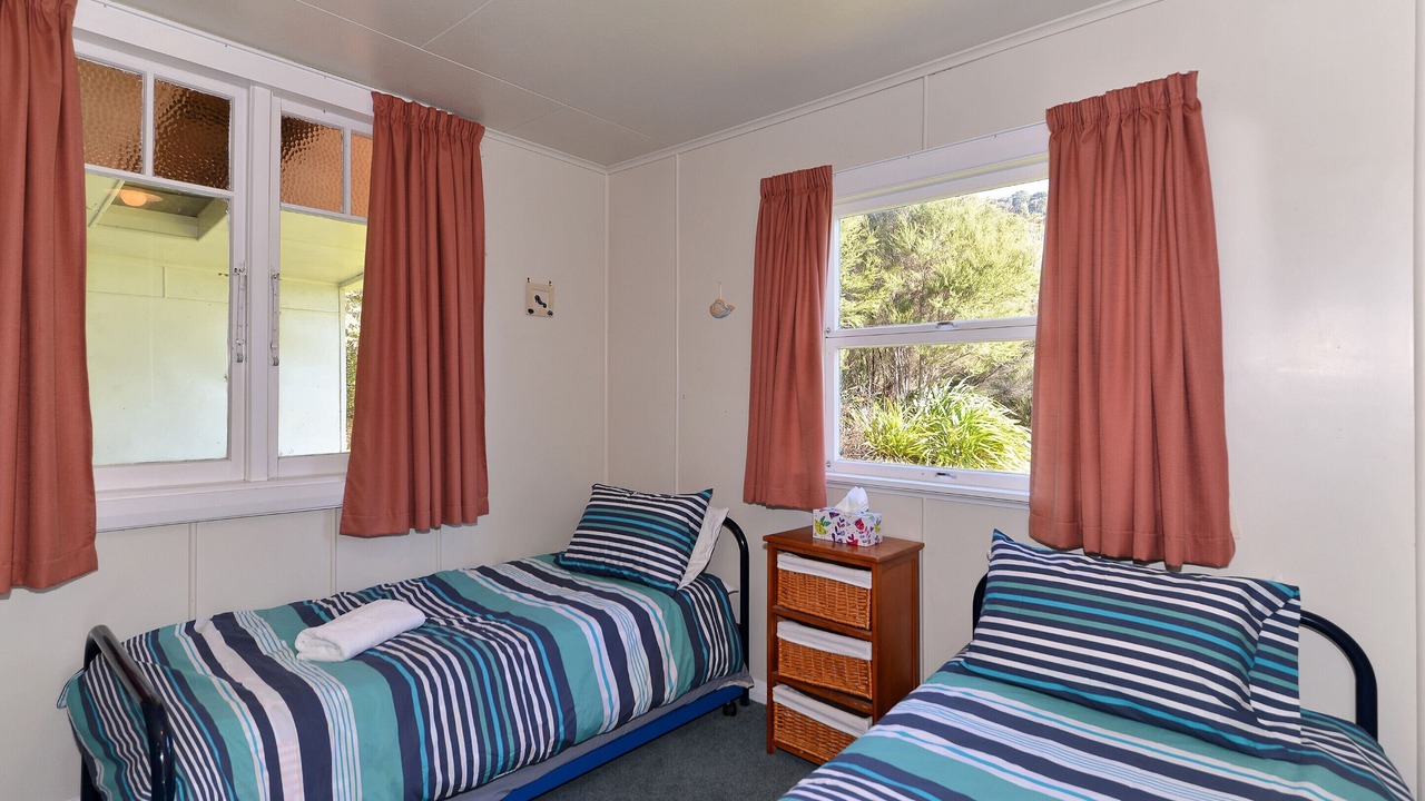 Photo of Bedroom in Moetapu Bay