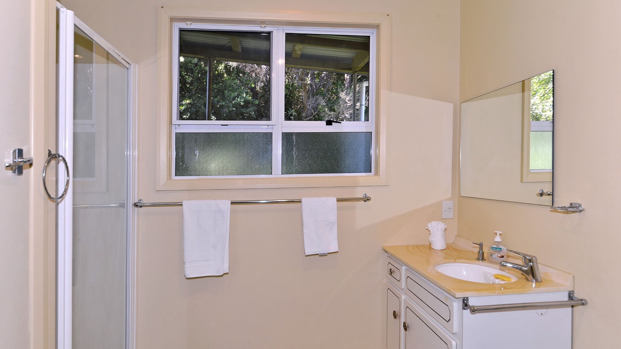 Photo of Bathroom in Moetapu Bay