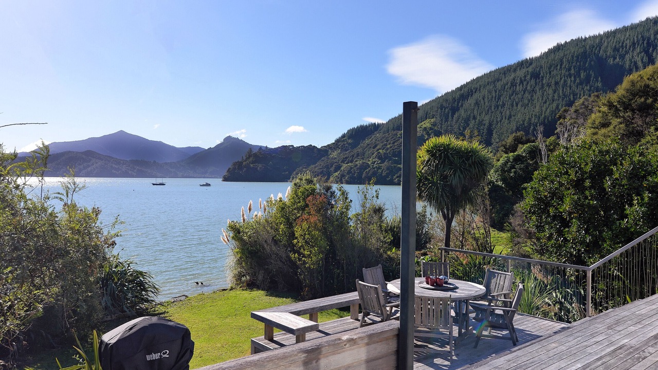 Photo of Outdoor in Moetapu Bay