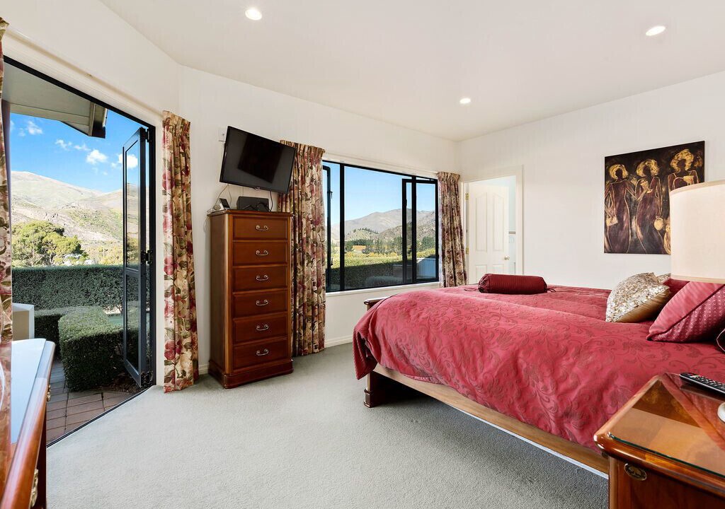 Photo of Bedroom in Lowburn