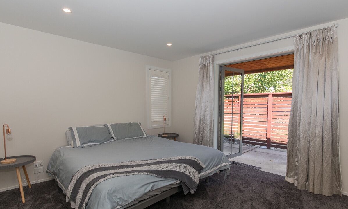 Photo of Bedroom in Albert Town