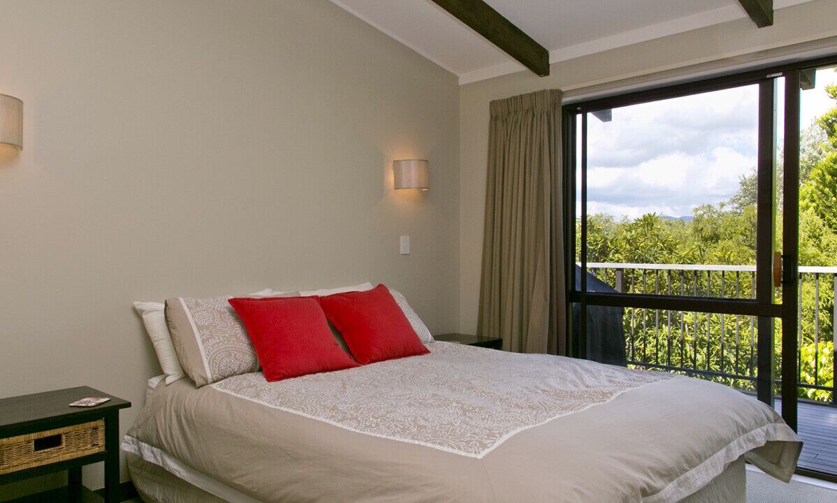 Photo of Bedroom in Acacia Bay