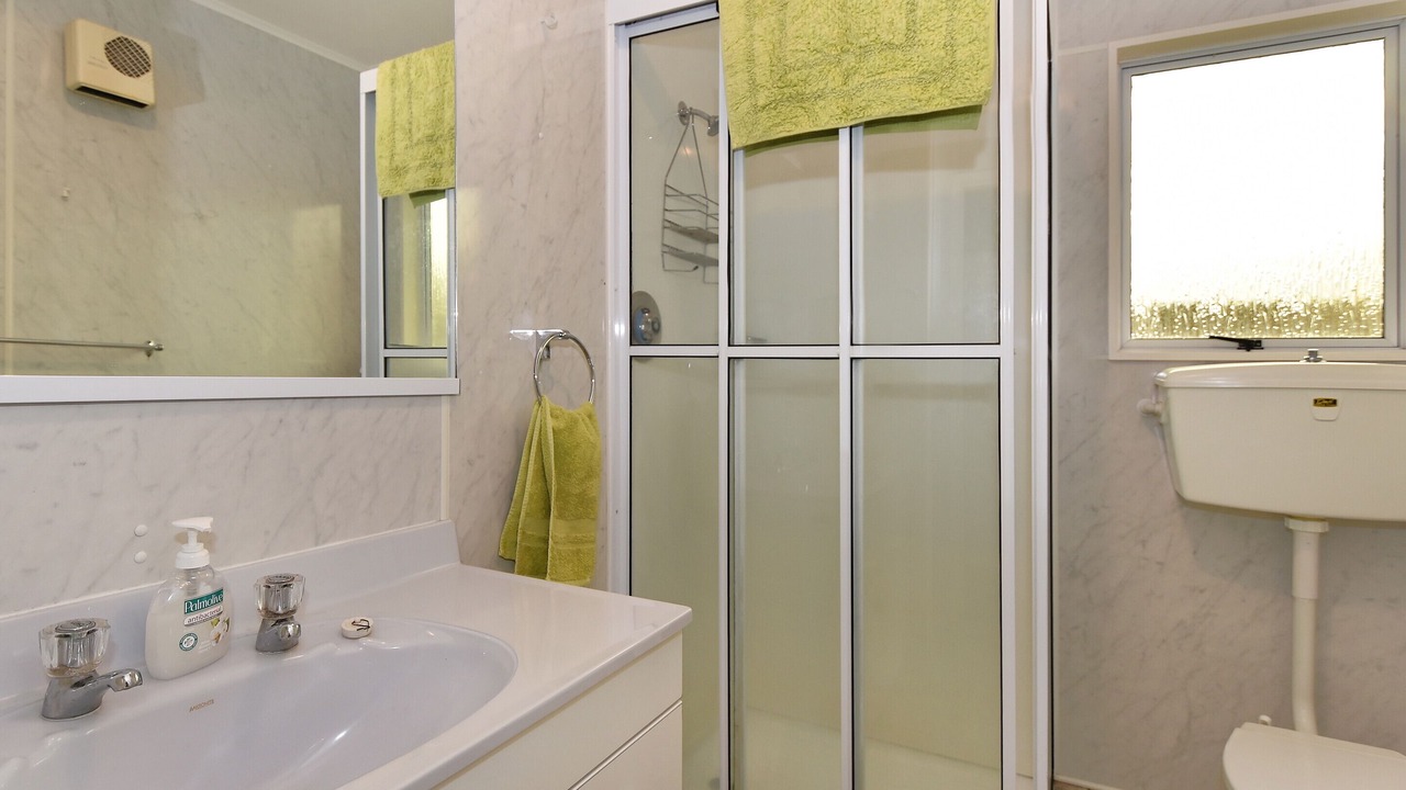 Photo of Bathroom in Ngaio Bay