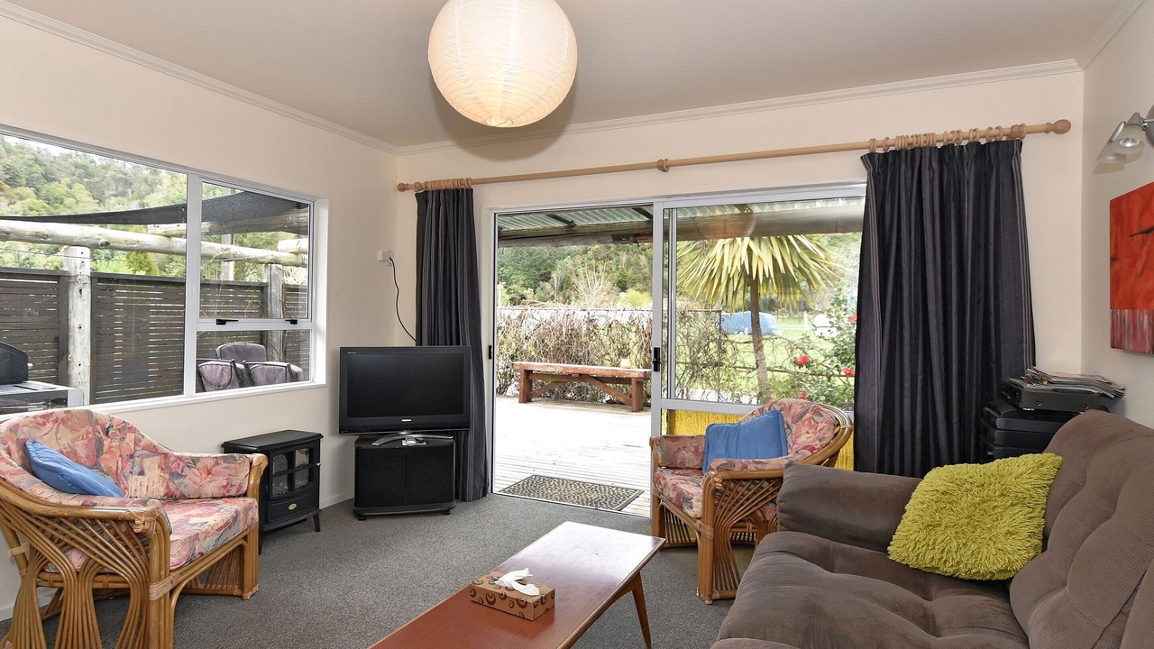 Photo of Livingroom in Ngaio Bay