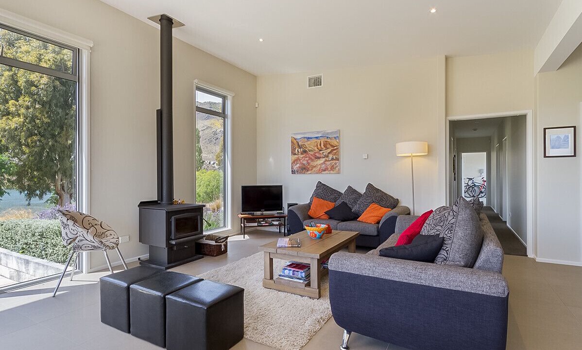 Photo of Livingroom in Lowburn
