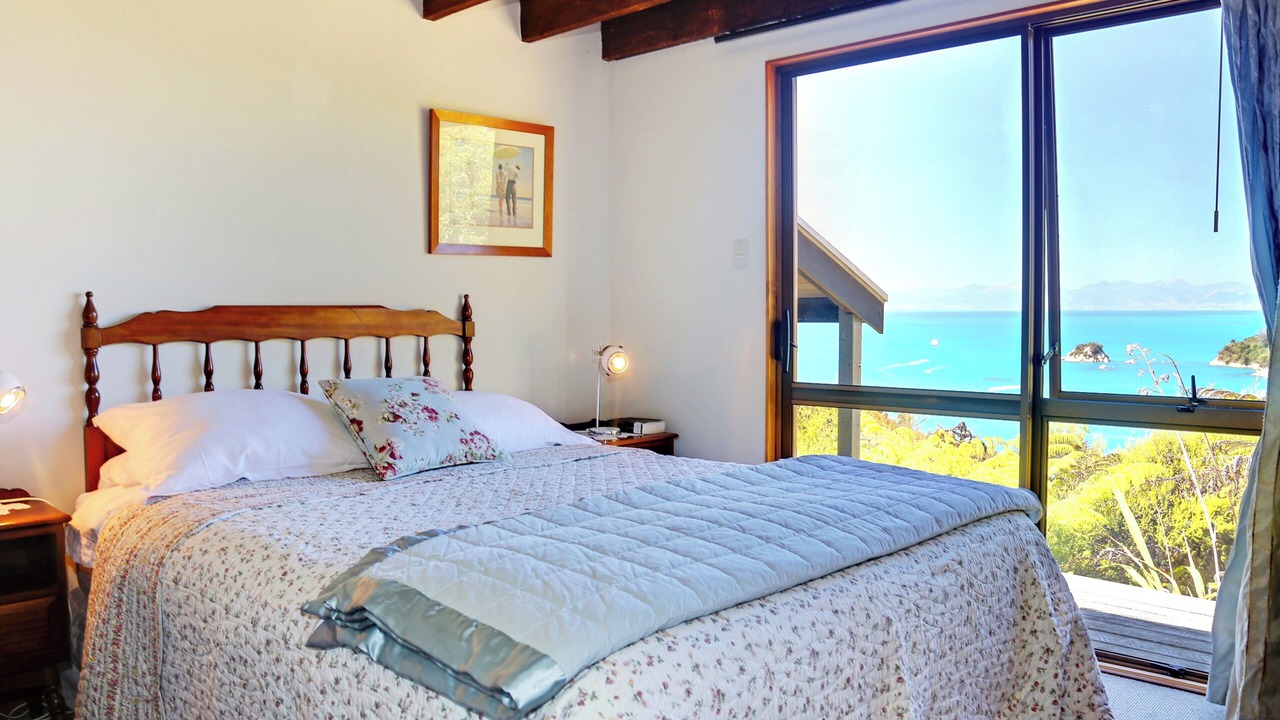 Photo of Bedroom in Ngaio Bay