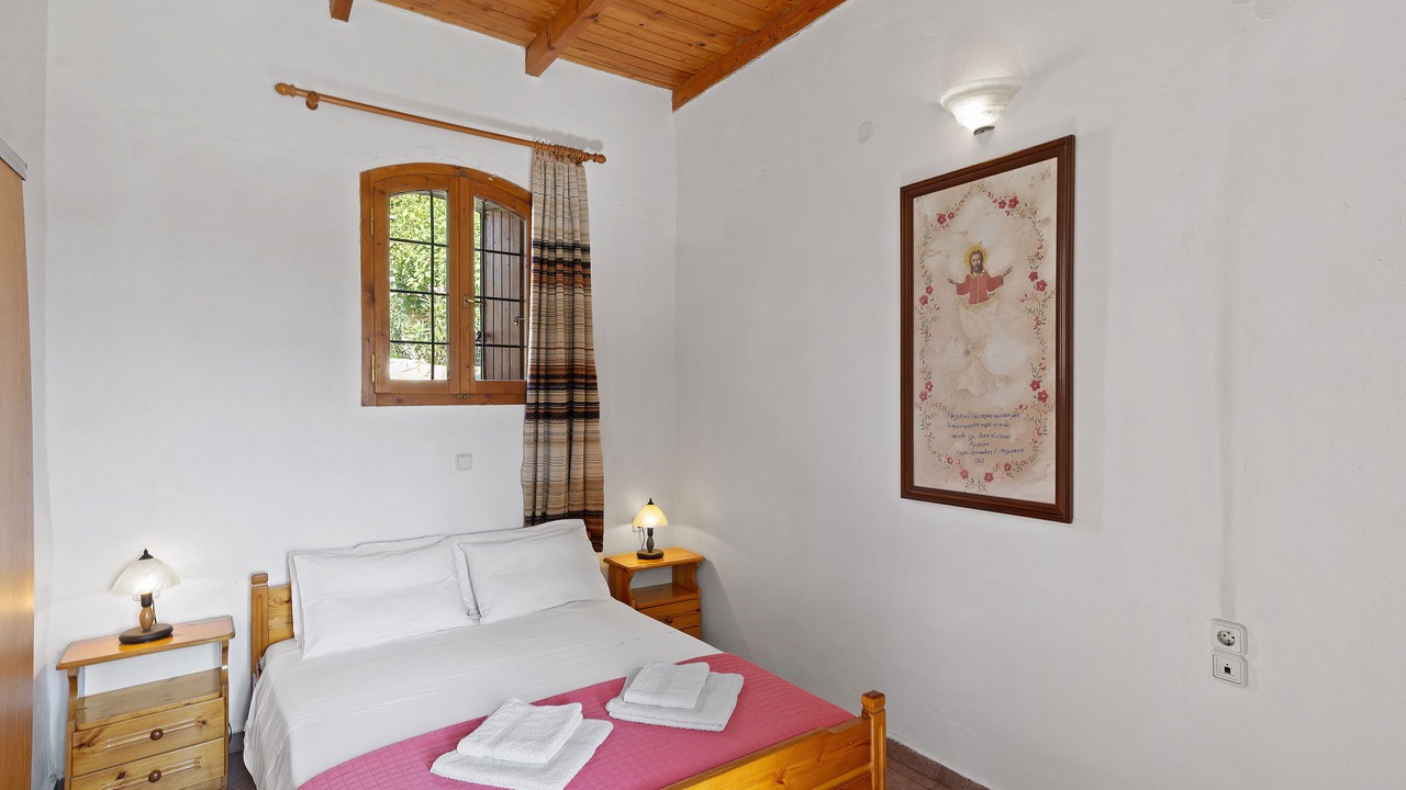 Photo of Bedroom in Megala Chorafia