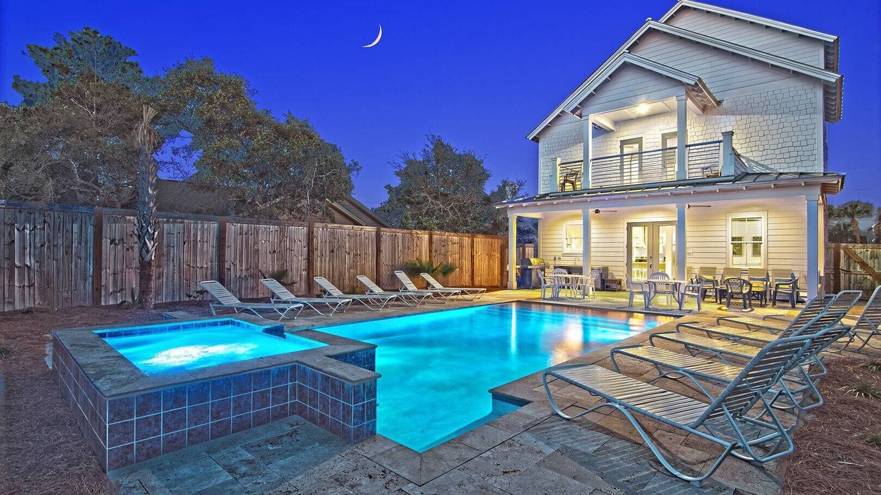 Photo of Outdoor in Crystal Shores