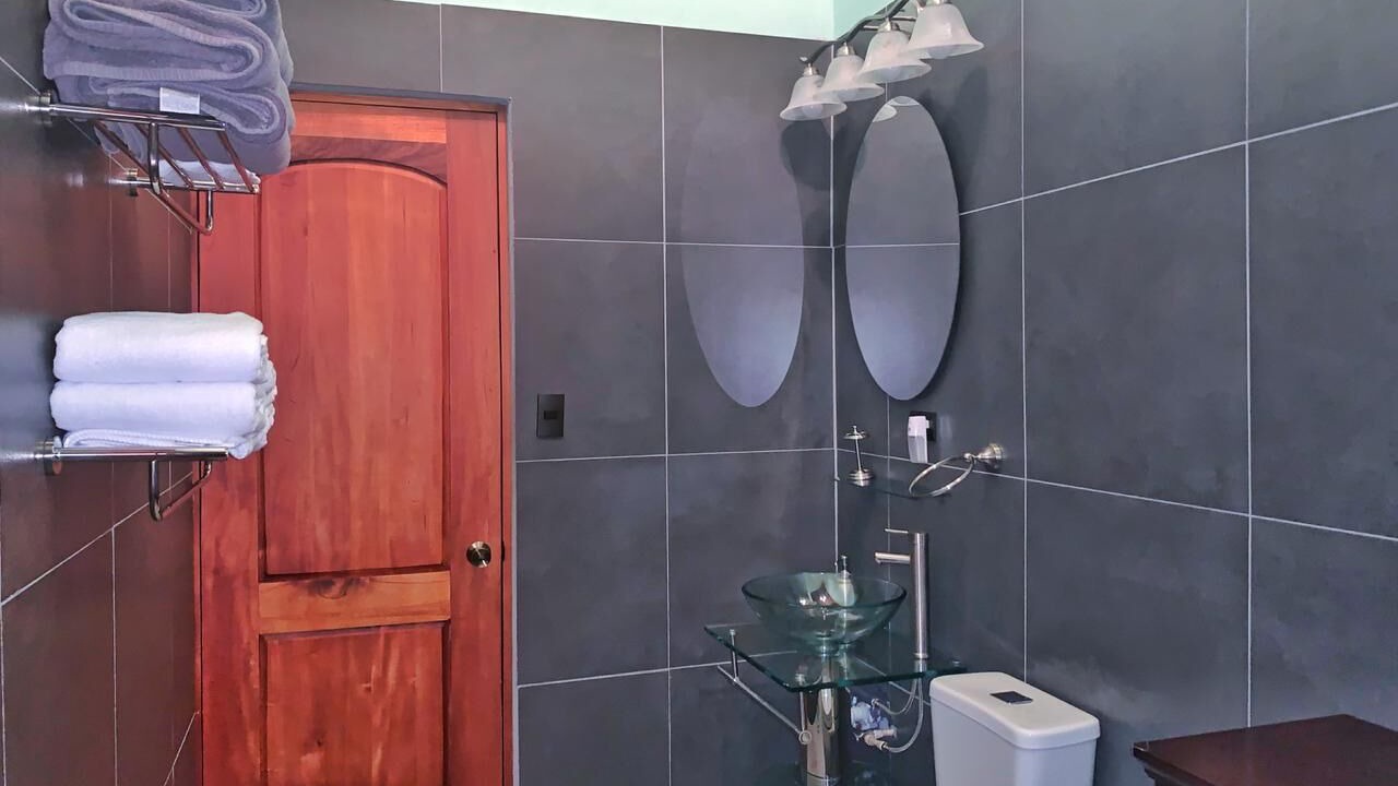 Photo of Bathroom in Los Angeles