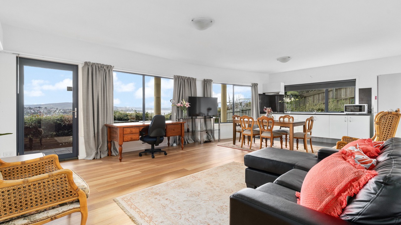 Photo of Livingroom in Blackmans Bay