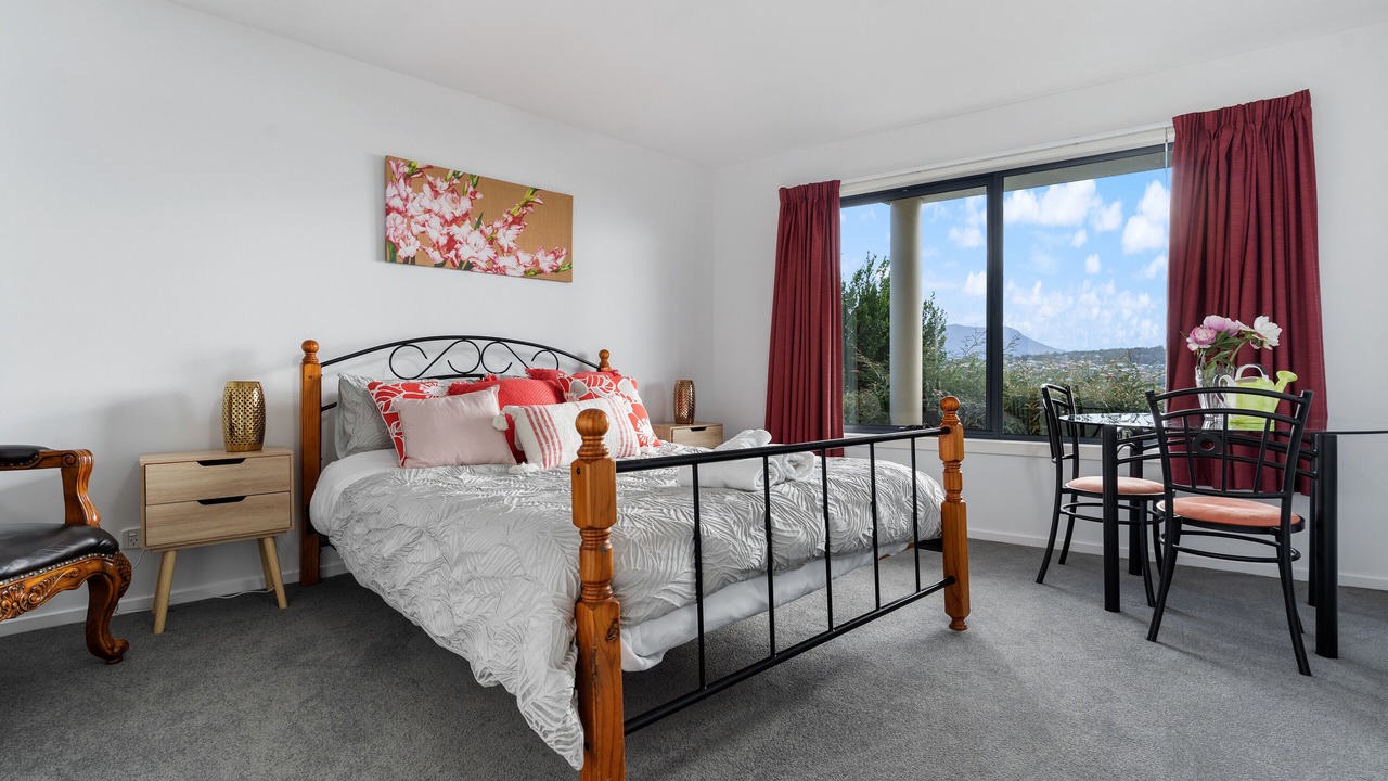 Photo of Bedroom in Blackmans Bay