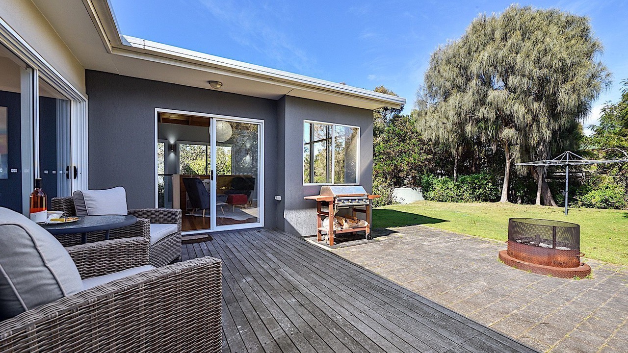 Photo of Patio Balcony in Greens Beach