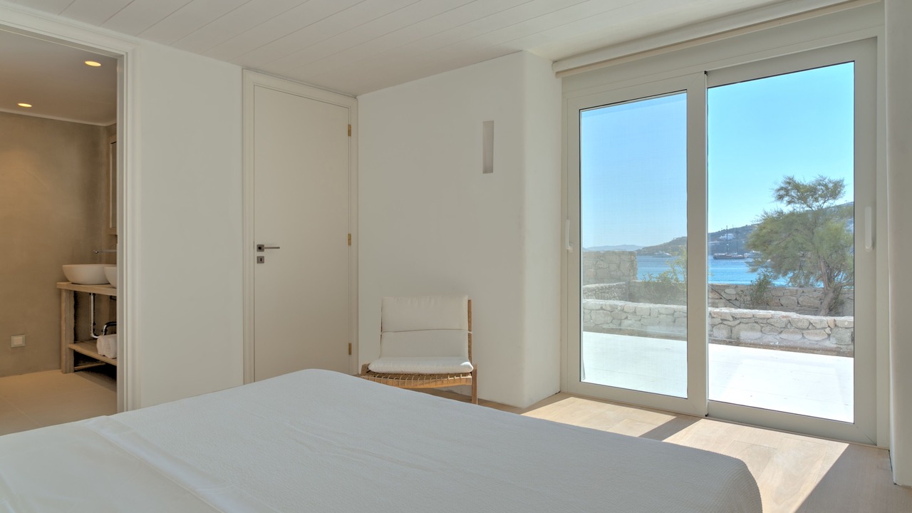 Photo of Bedroom in Platis Gialos