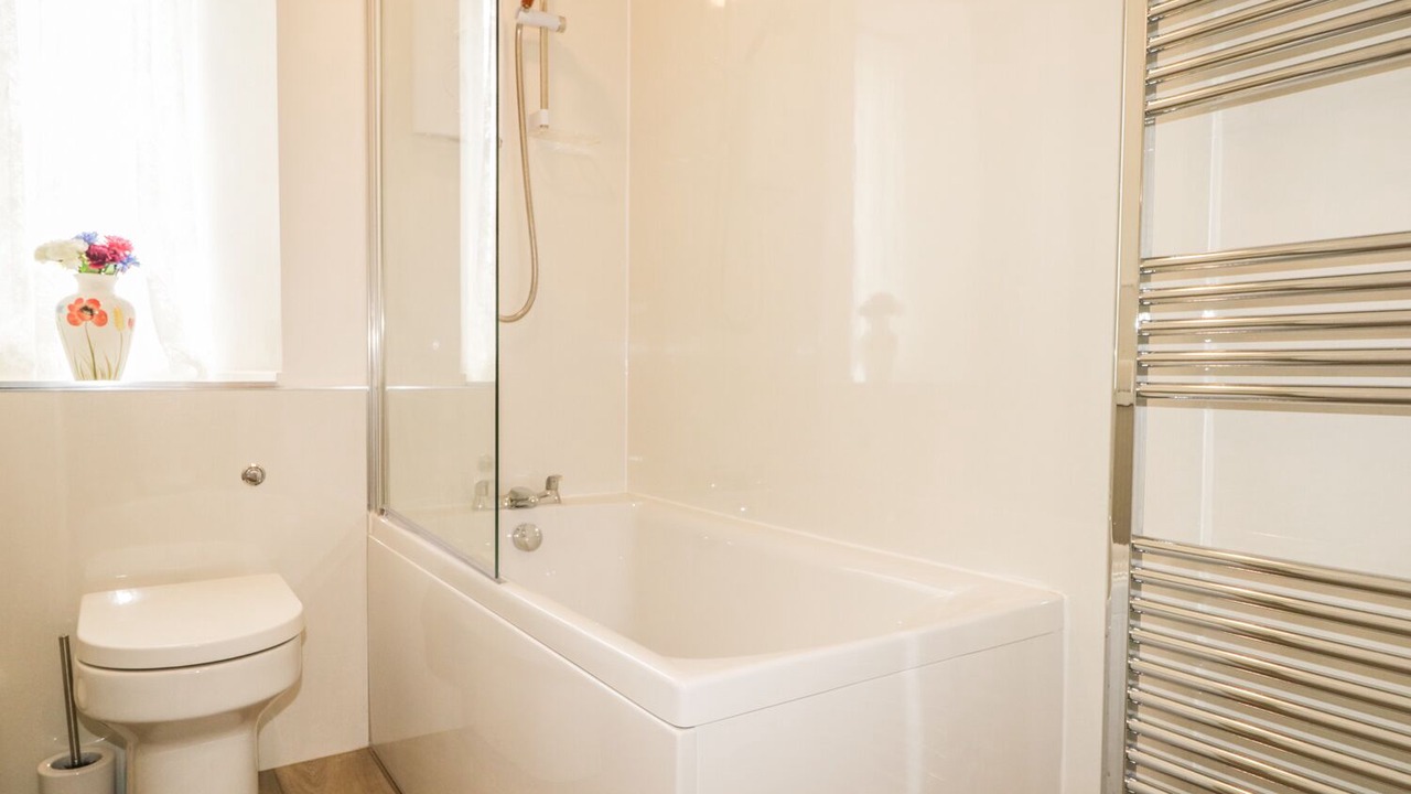 Photo of Bathroom in Foyers
