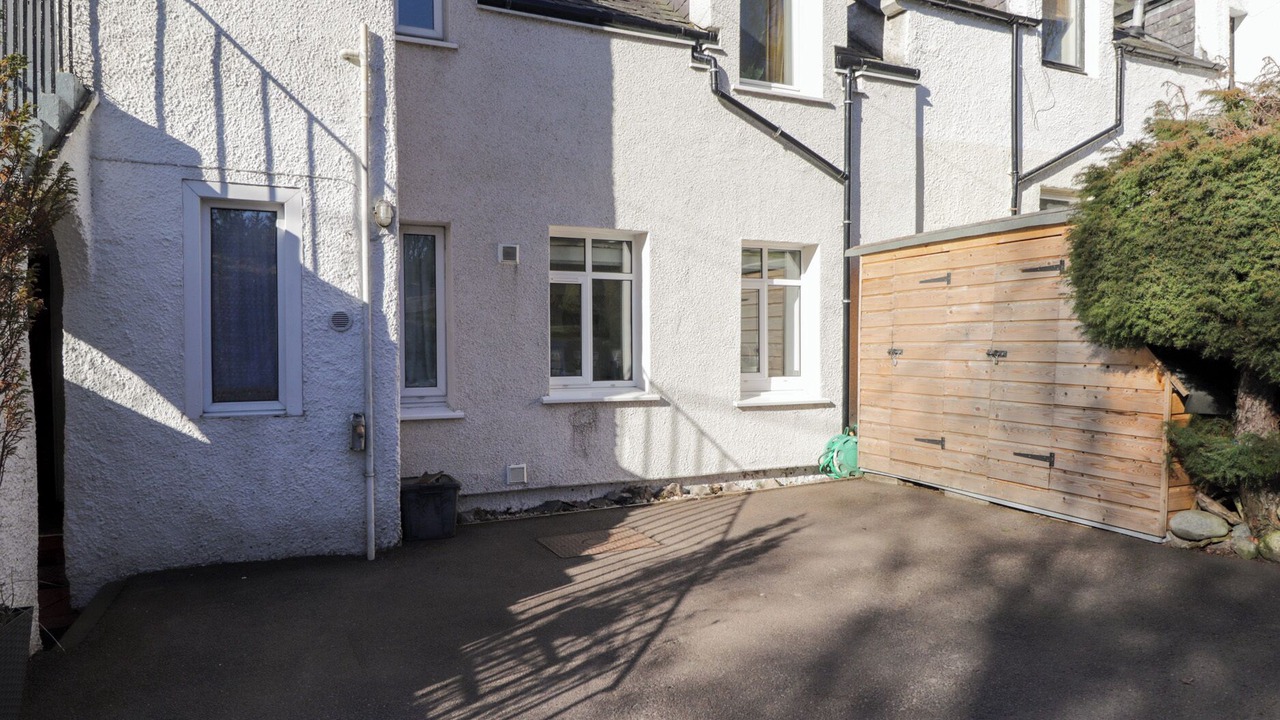 Photo of Outdoor in Foyers