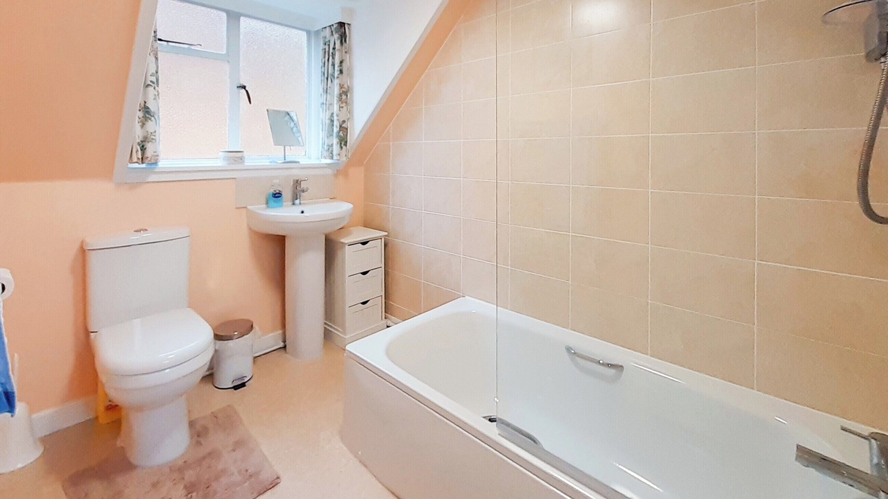 Photo of Bathroom in Lairg