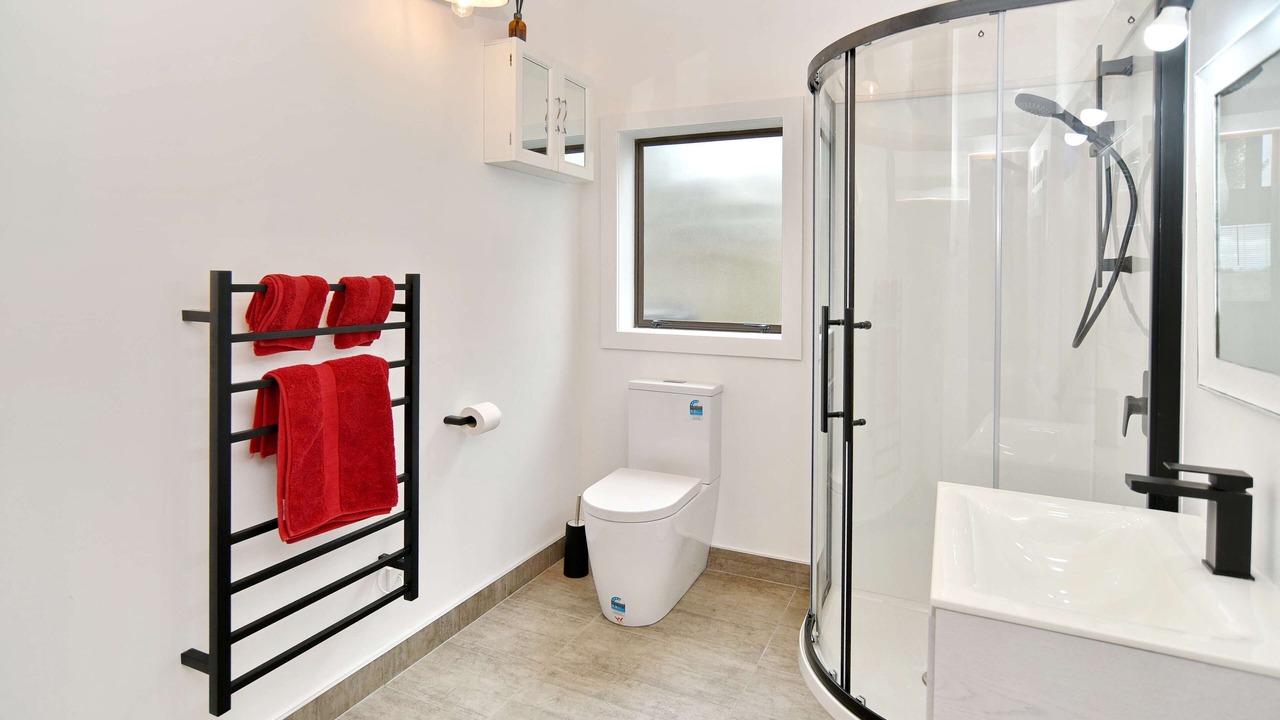 Photo of Bathroom in Pines Beach