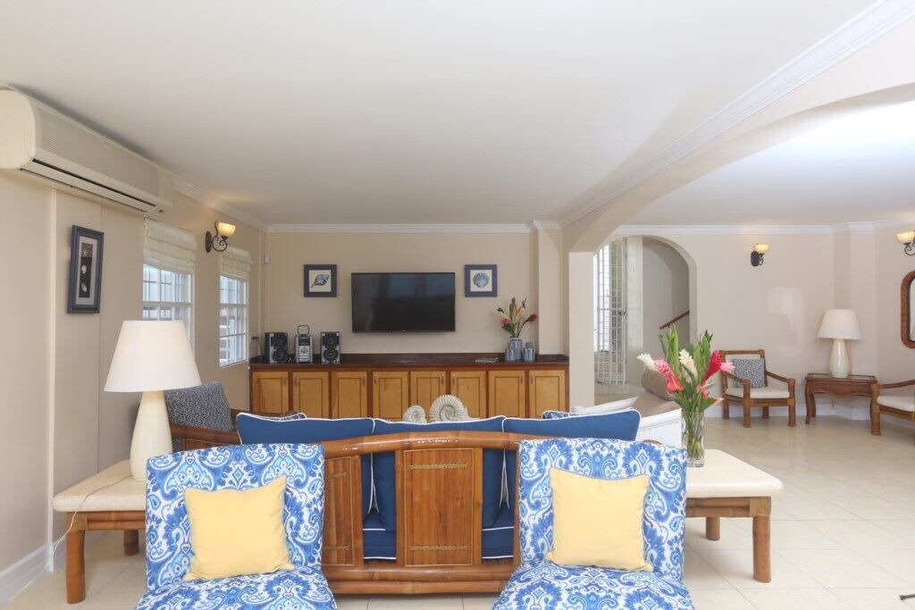 Photo of Livingroom in Saline Point