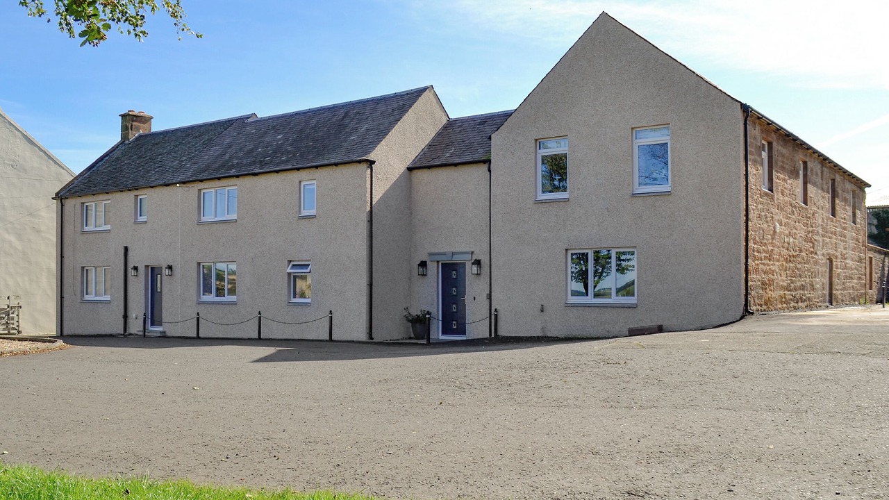 Photo of Others in Mauchline