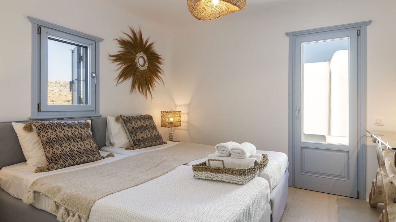 Photo of Bedroom in Platis Gialos