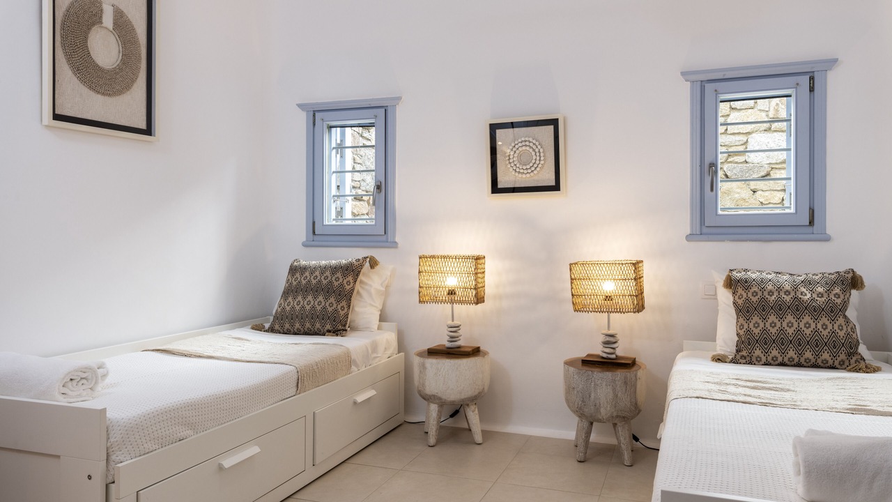 Photo of Bedroom in Platis Gialos