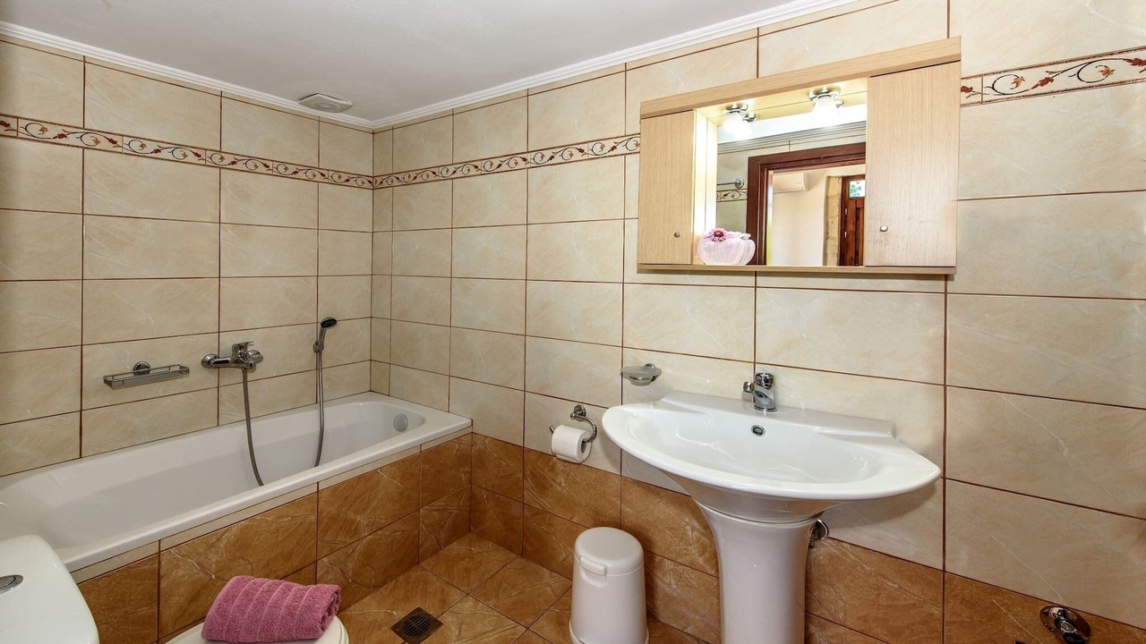 Photo of Bathroom in Margarites