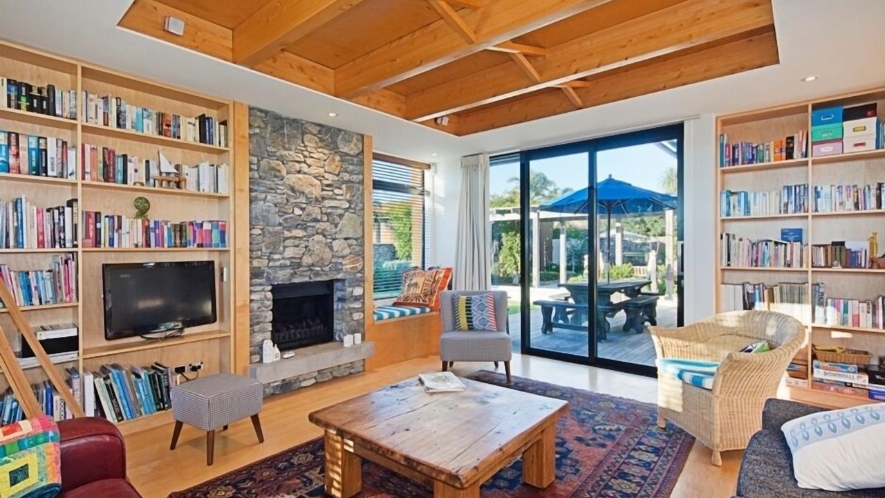 Photo of Livingroom in Stoke
