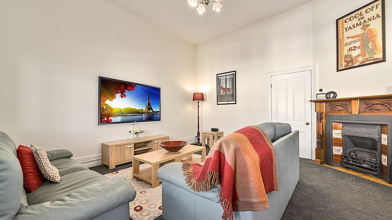 Photo of Livingroom in Launceston CBD