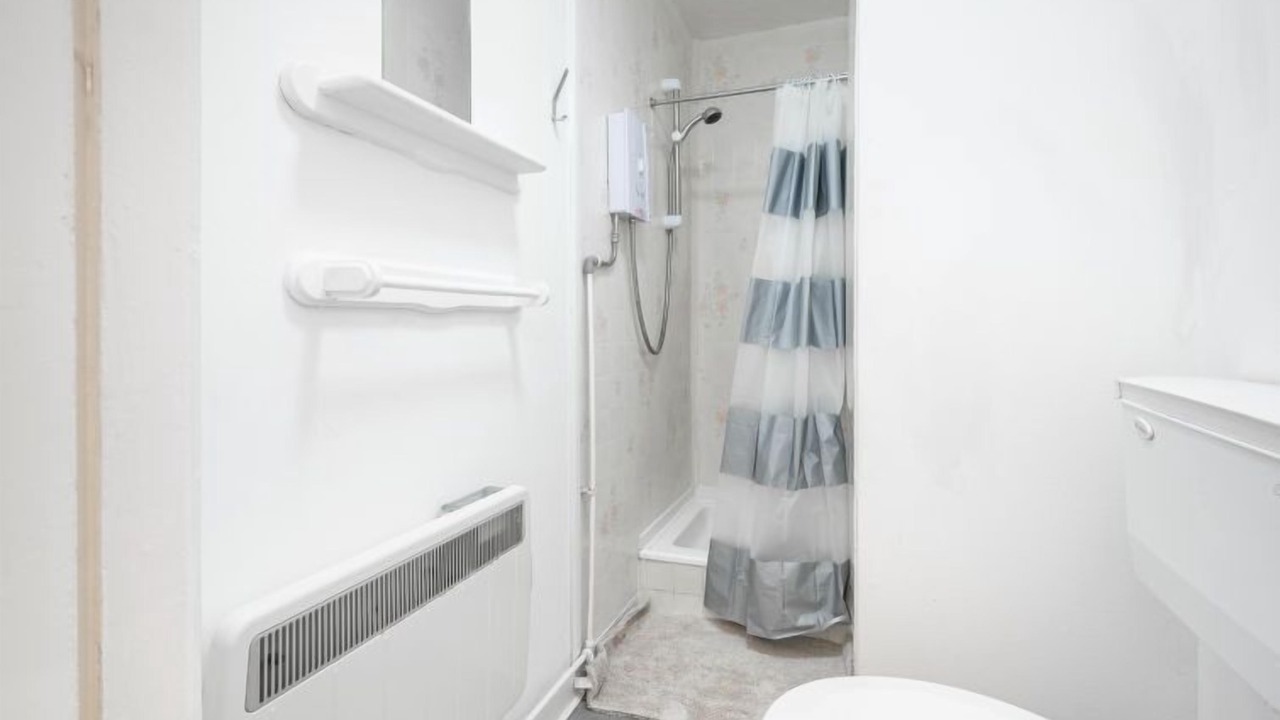Photo of Bathroom in Contin