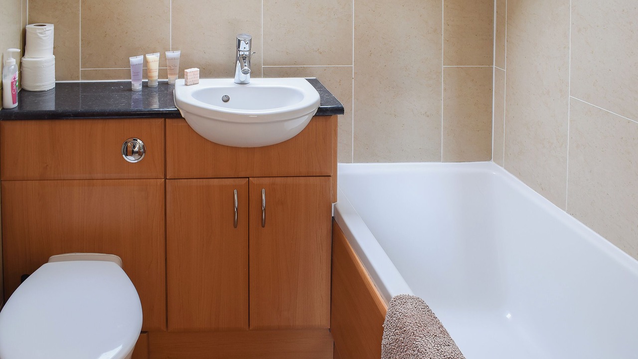Photo of Bathroom in Weem
