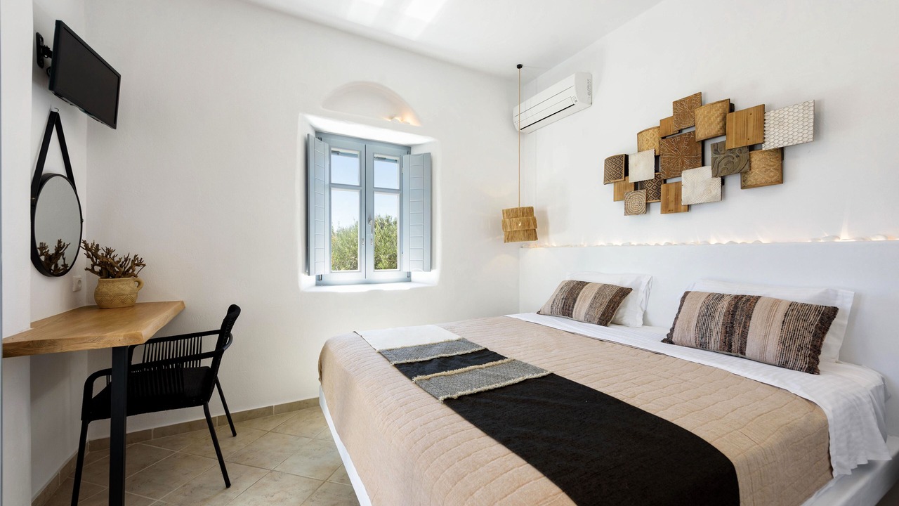 Photo of Bedroom in Drios