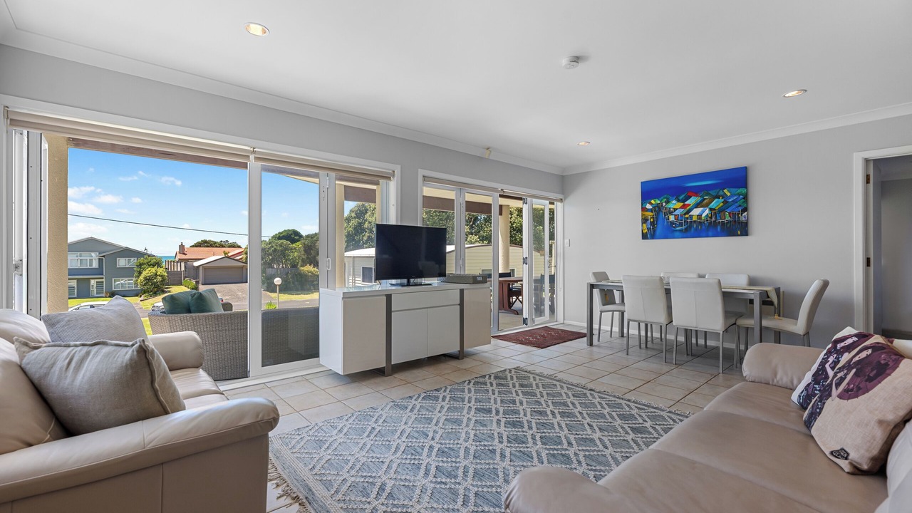 Photo of Livingroom in Waihi Beach