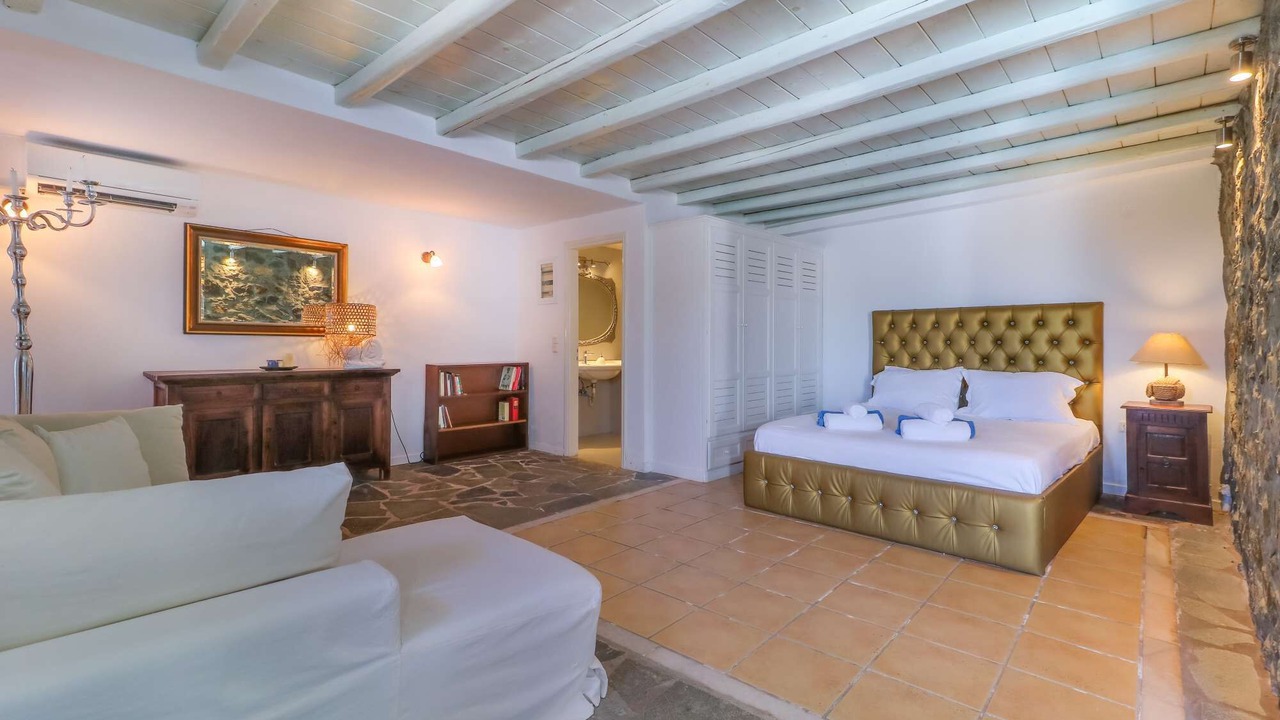 Photo of Bedroom in Houlakia