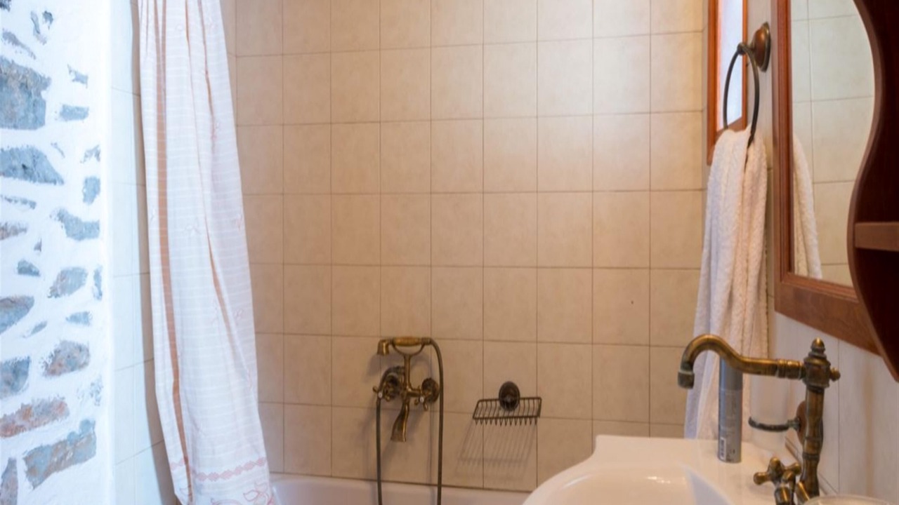 Photo of Bathroom in Vrouhas
