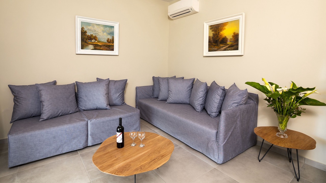 Photo of Livingroom in Alonia