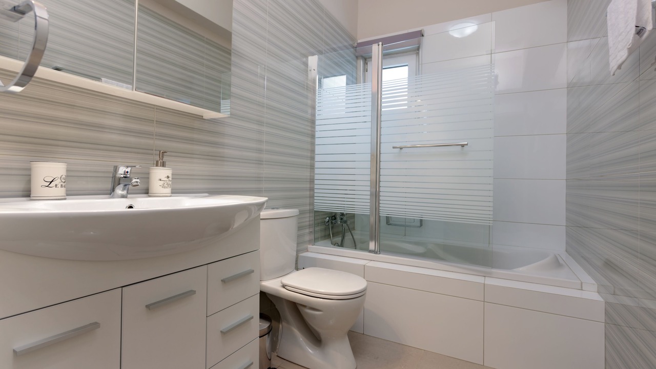 Photo of Bathroom in Alonia