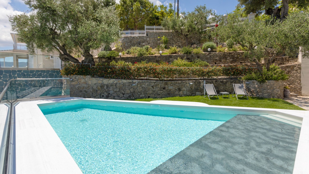 Photo of Outdoor in Alonia