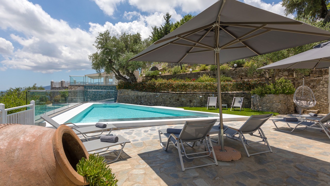 Photo of Outdoor in Alonia
