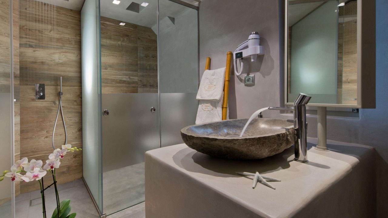 Photo of Bathroom in Amoudi