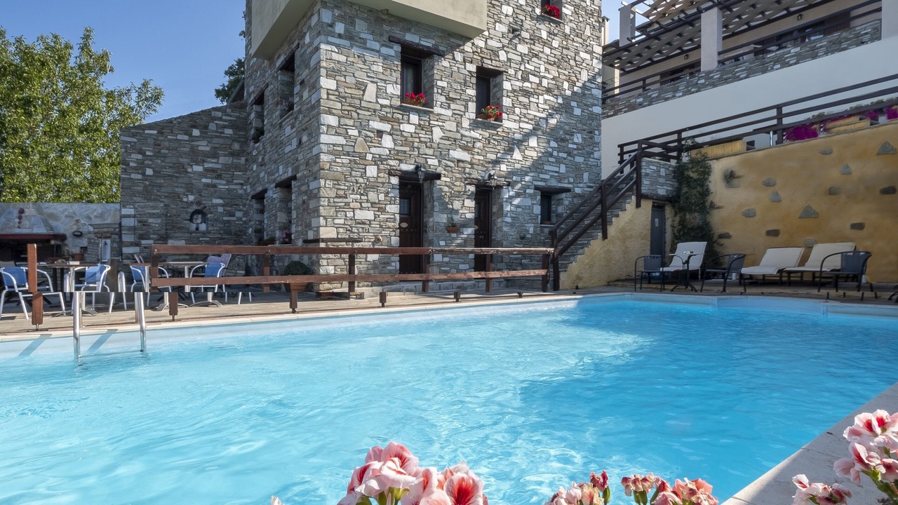 Photo of Outdoor in Lambinou