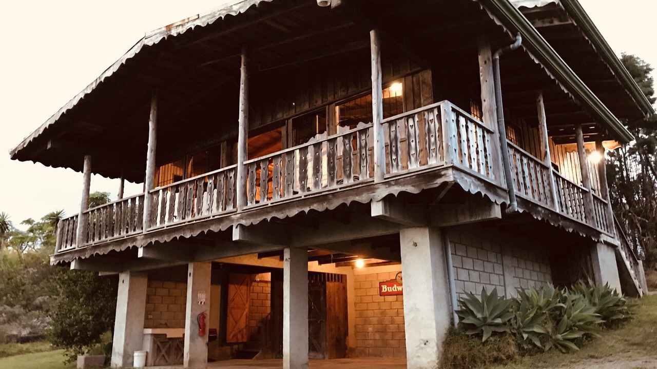 Photo of Outdoor in Roble