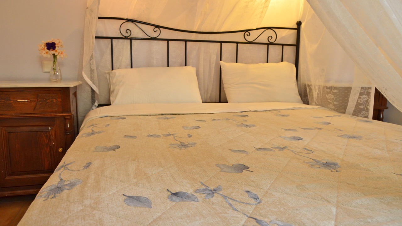 Photo of Bedroom in Pigadhakia