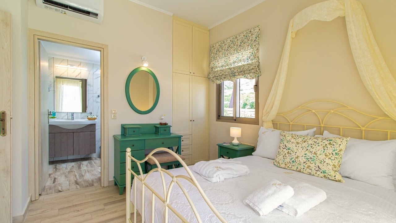 Photo of Bedroom in Limeniskos