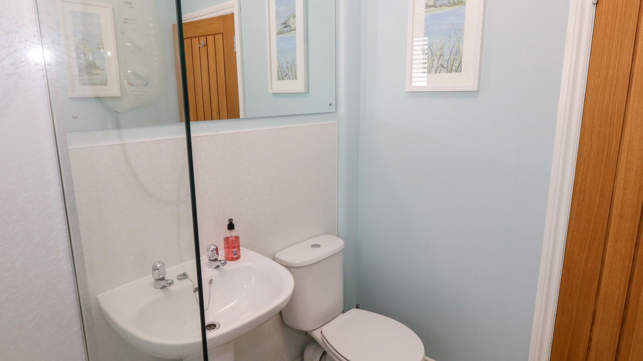 Photo of Bathroom in Annan
