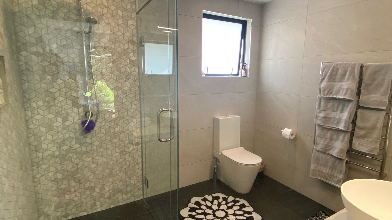 Photo of Bathroom in Russell