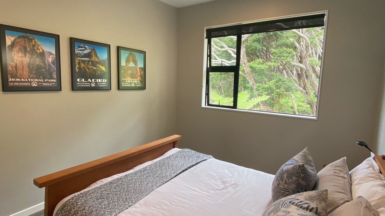Photo of Bedroom in Russell