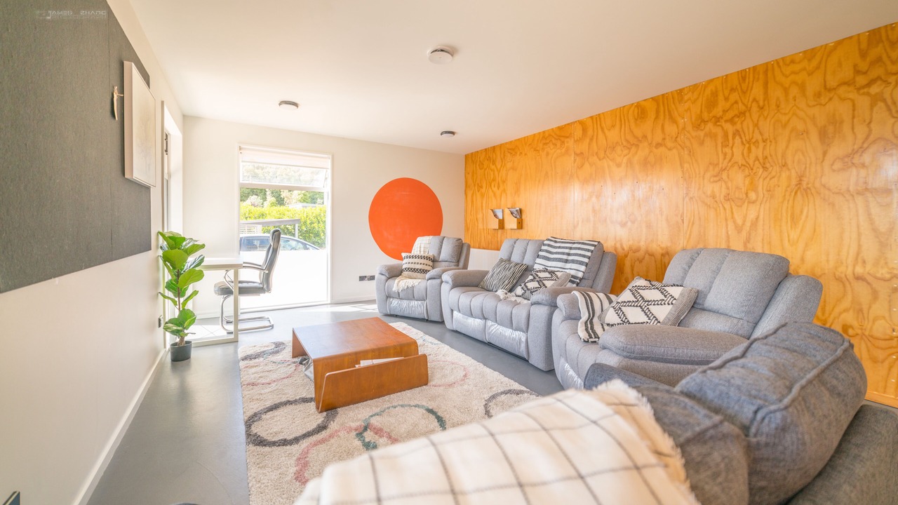 Photo of Livingroom in Diamond Harbour