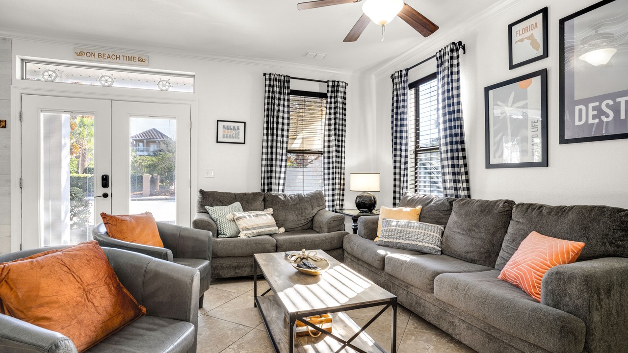 Photo of Livingroom in Villages of Crystal Beach