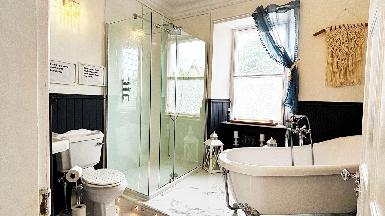 Photo of Bathroom in Auchtermuchty