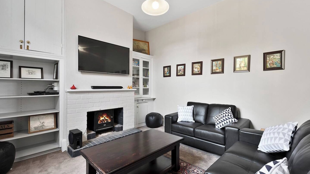 Photo of Livingroom in Battery Point
